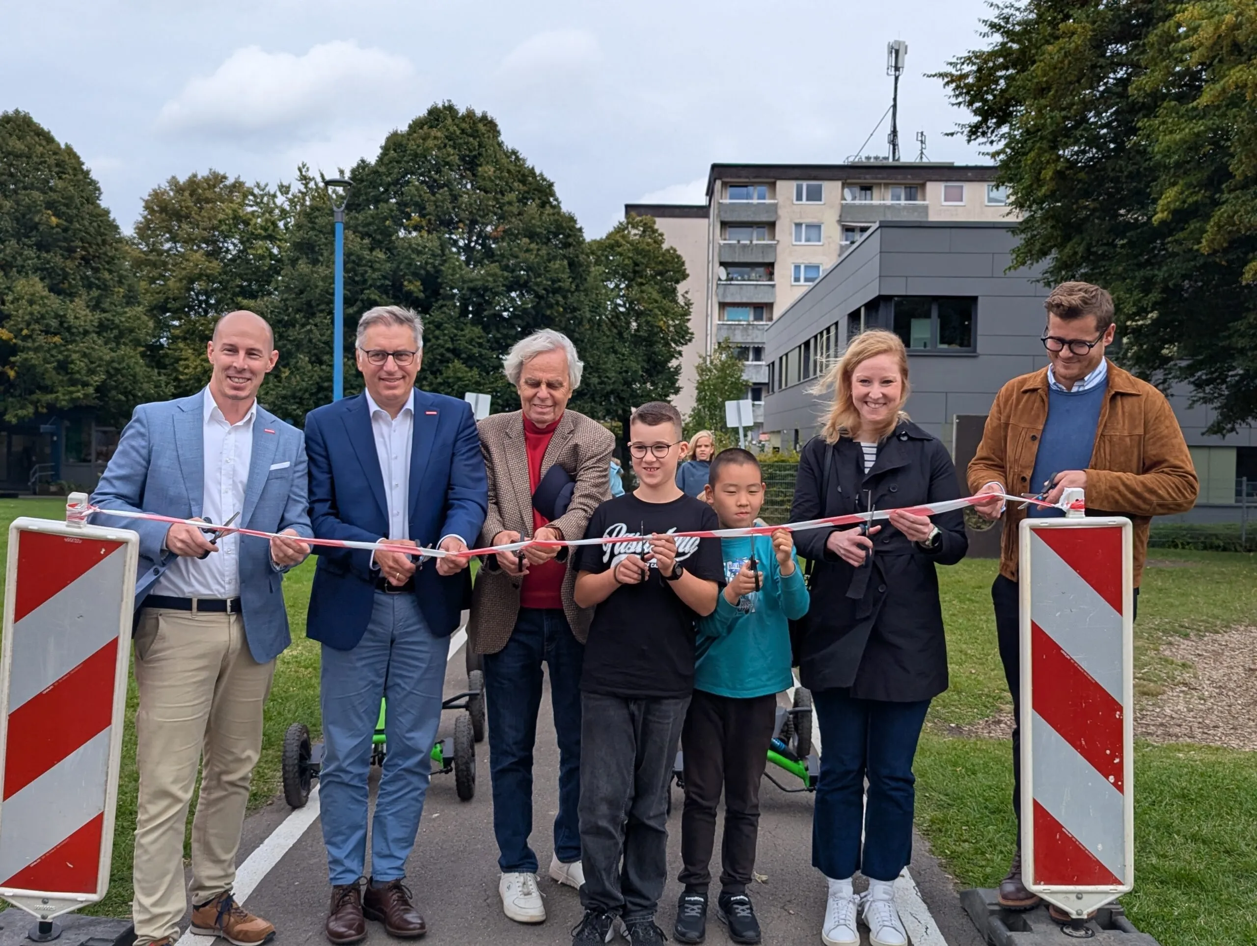 Kinder bei der Spielstraße der OGS Driescher Hof